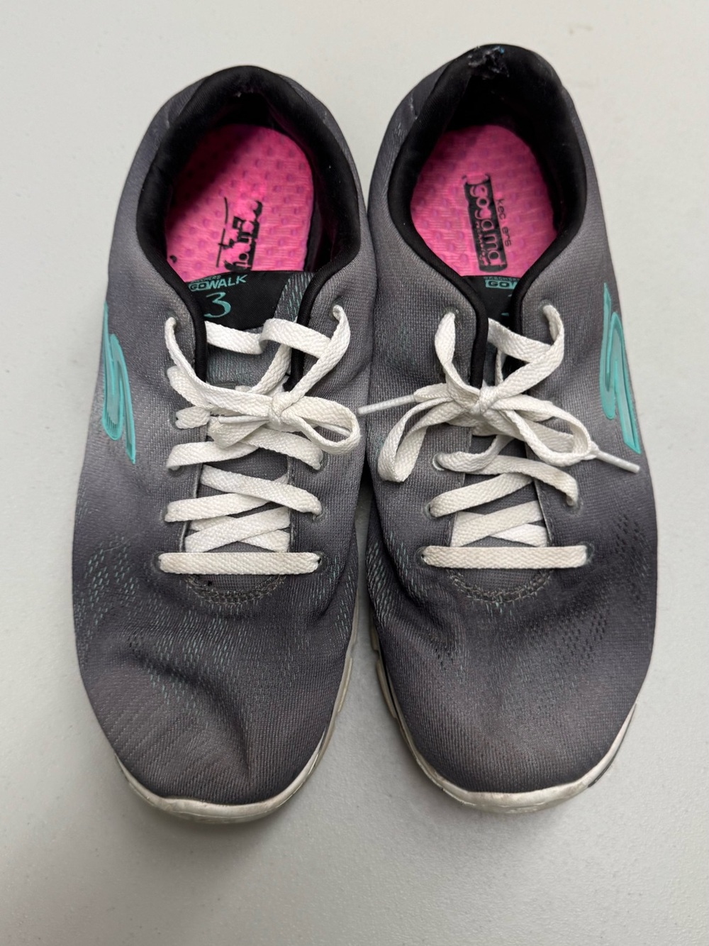 Skechers Gray Athletic Sneakers  shoes with Pink Insoles and Teal Accents
